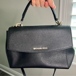 Michael Kors Blk purse. Ava Med Saffiano Satchel. Gold detail.